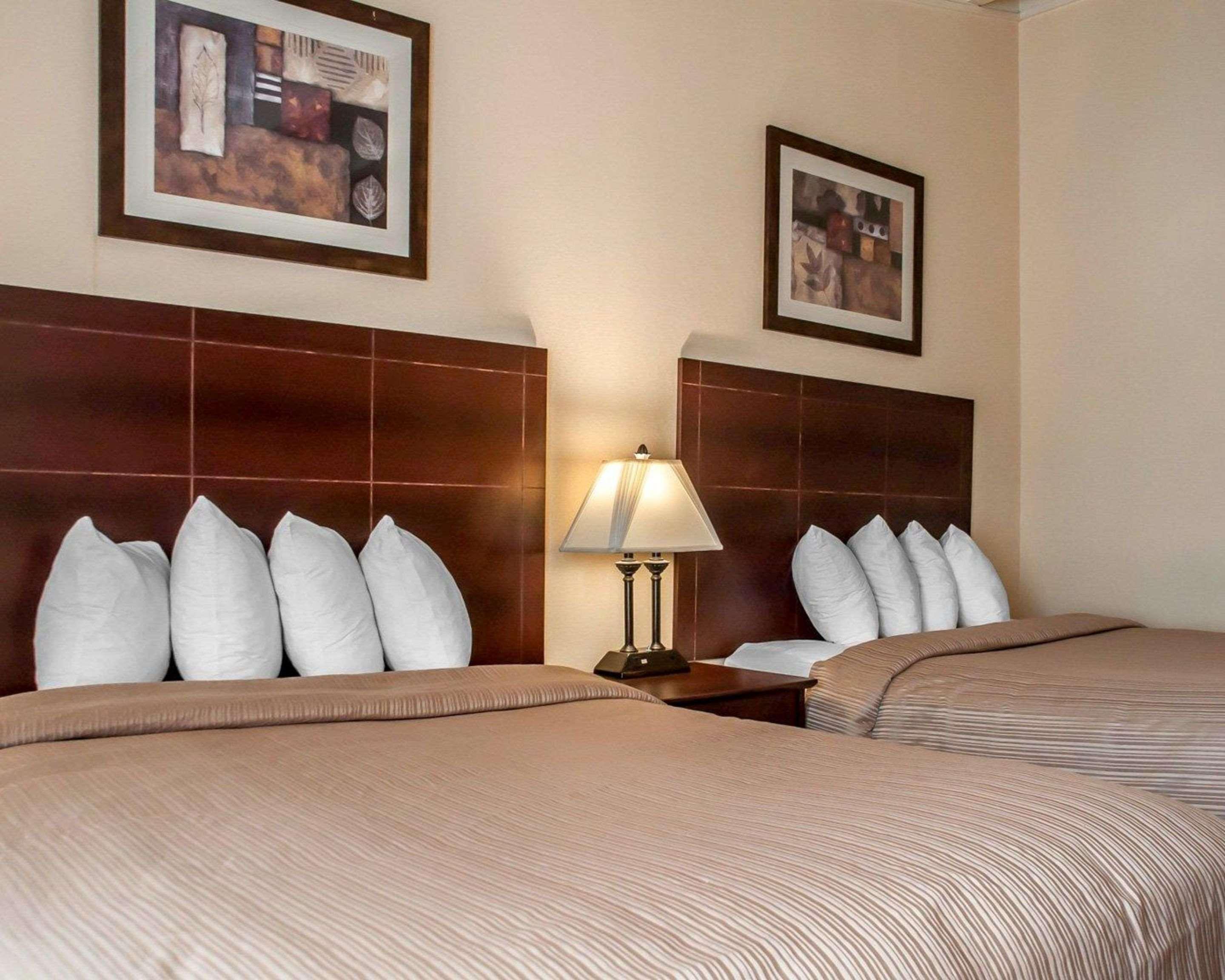 Quality Inn Buffalo Airport Cheektowaga Esterno foto