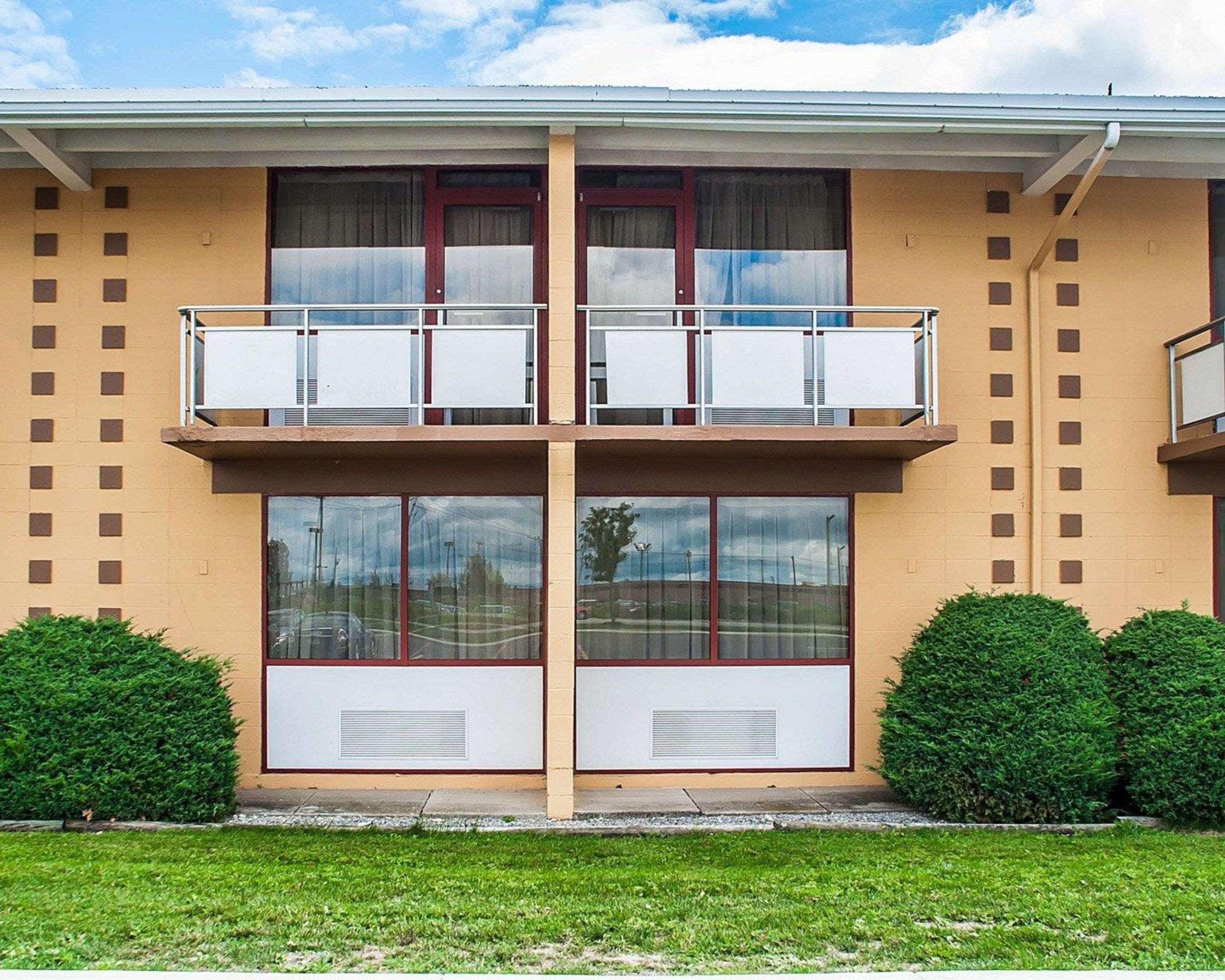 Quality Inn Buffalo Airport Cheektowaga Esterno foto