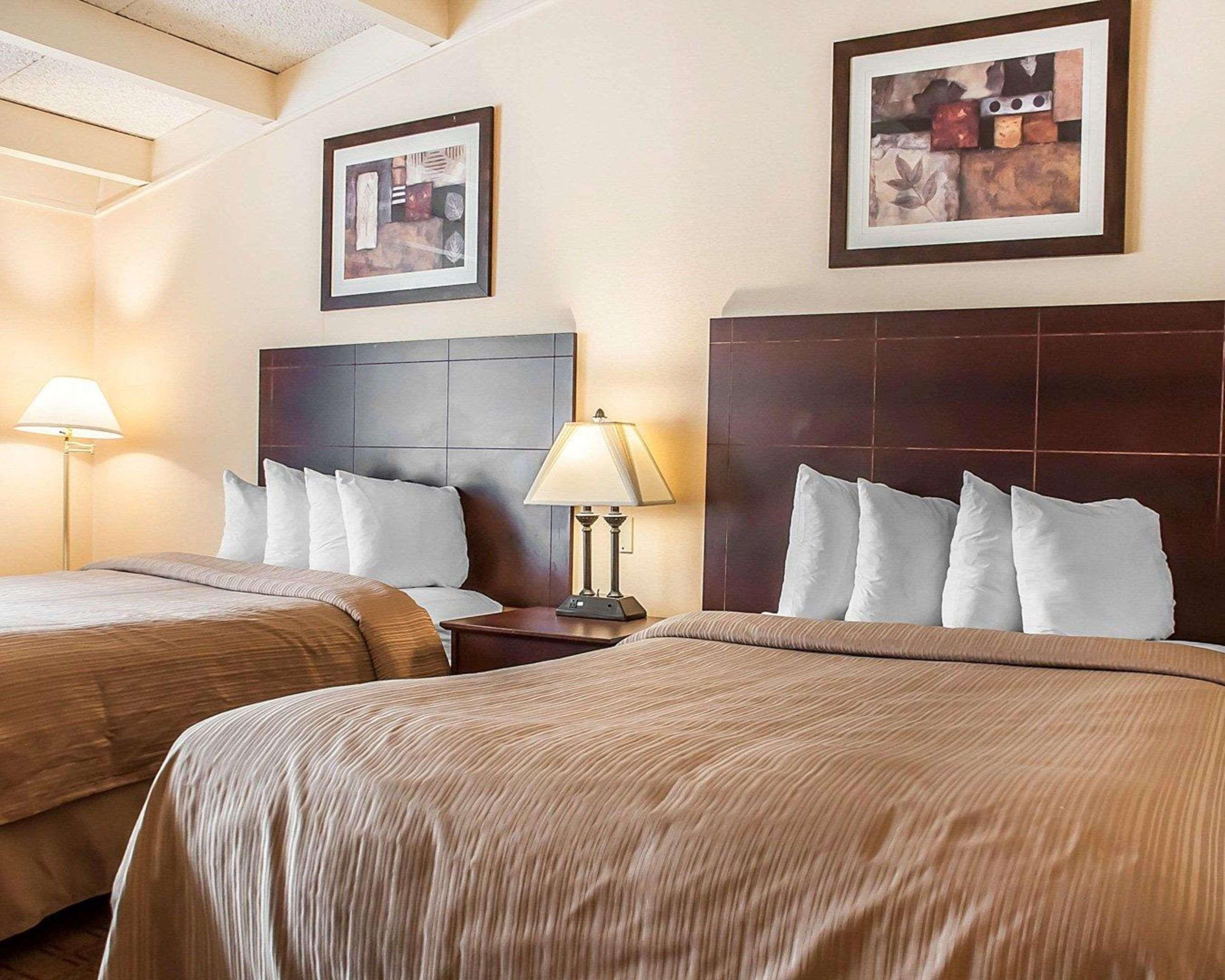 Quality Inn Buffalo Airport Cheektowaga Esterno foto