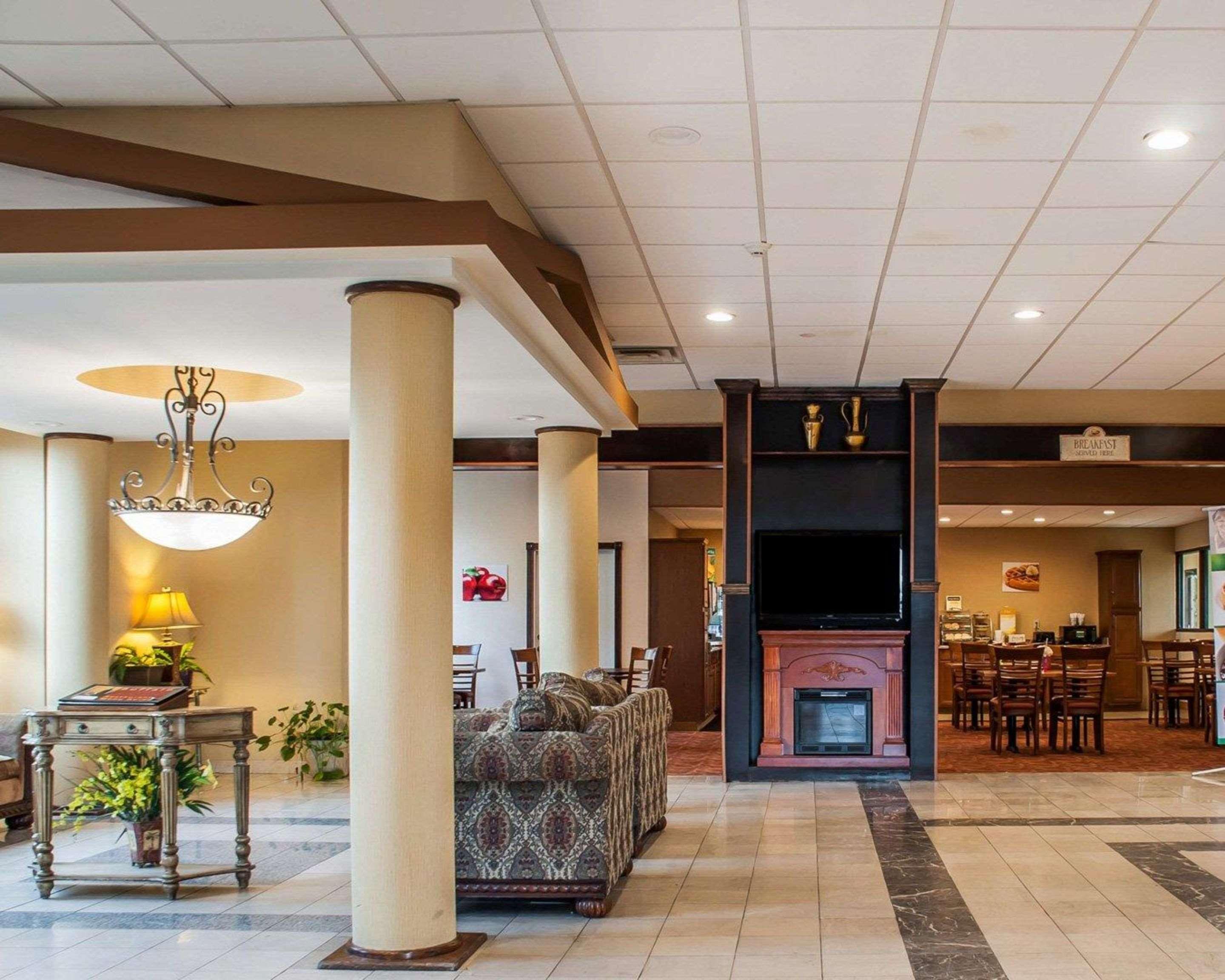 Quality Inn Buffalo Airport Cheektowaga Esterno foto
