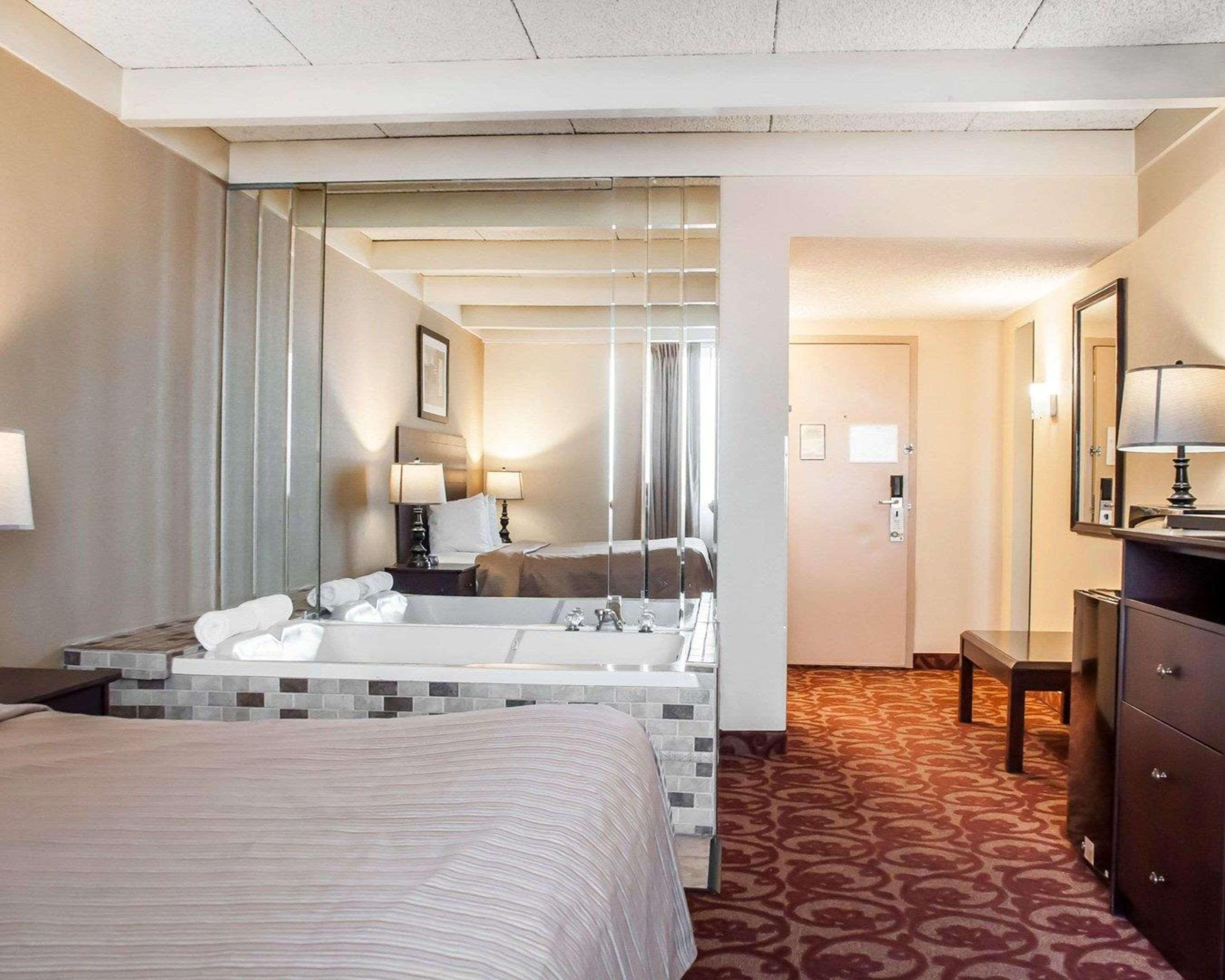 Quality Inn Buffalo Airport Cheektowaga Esterno foto