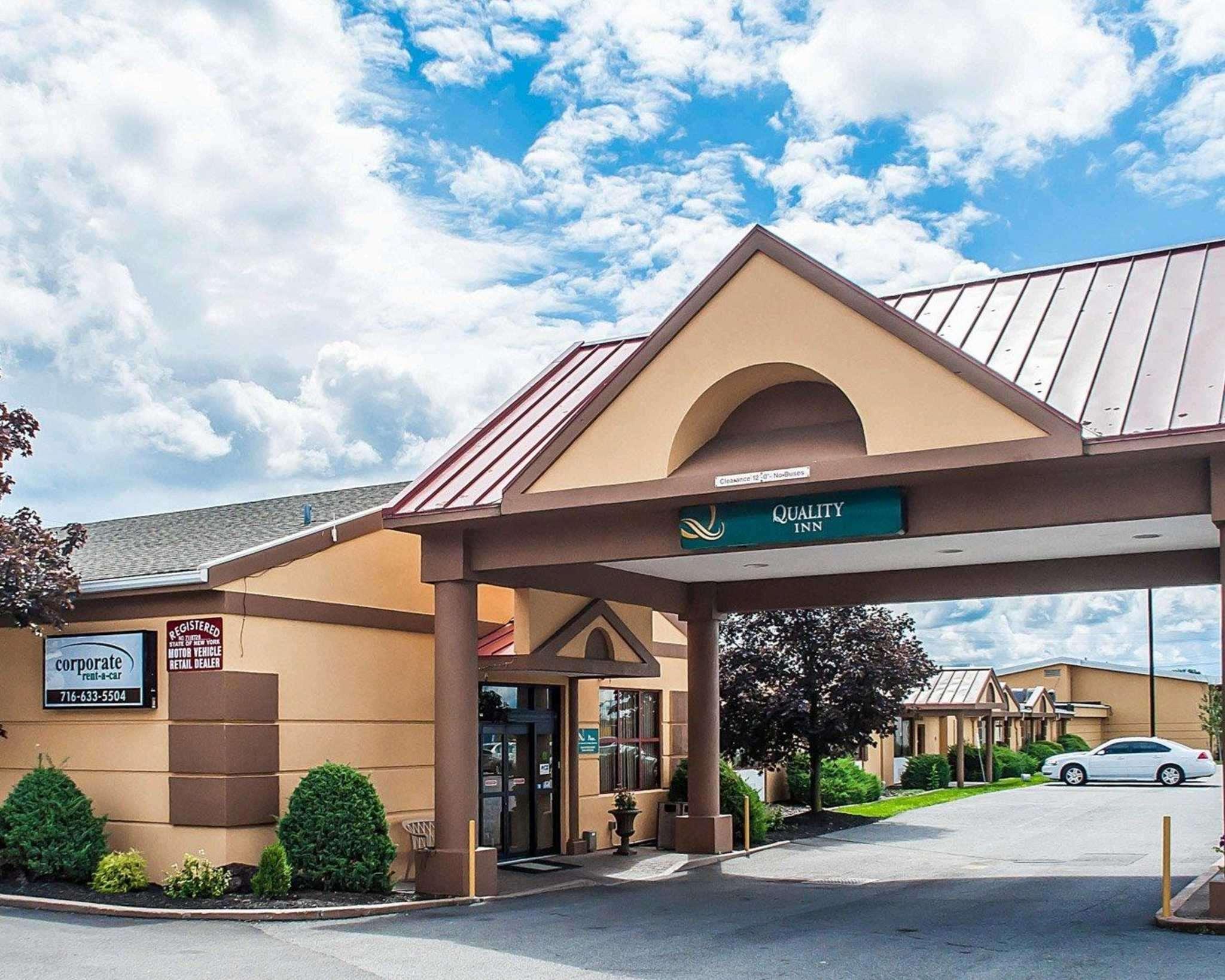 Quality Inn Buffalo Airport Cheektowaga Esterno foto