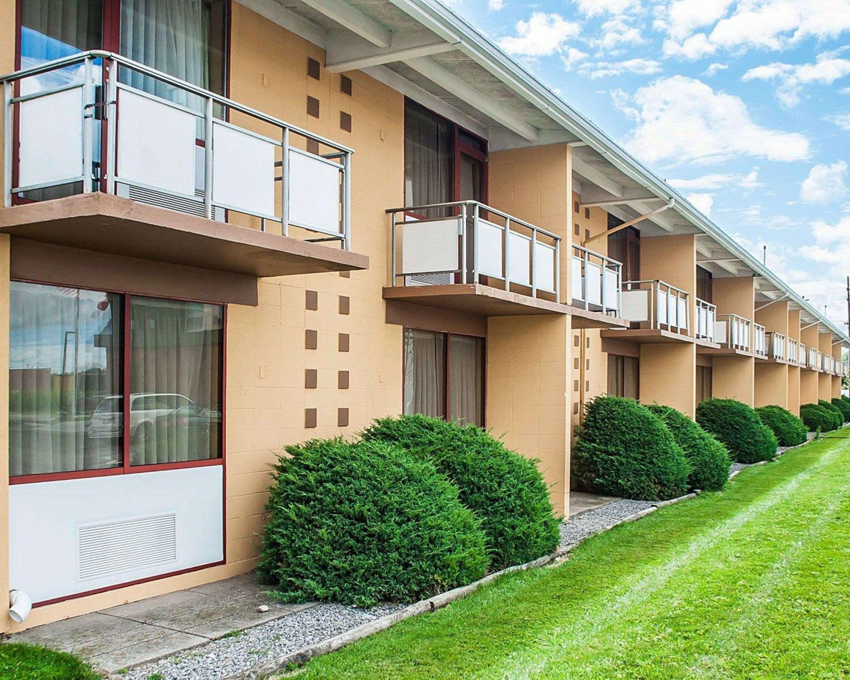 Quality Inn Buffalo Airport Cheektowaga Esterno foto