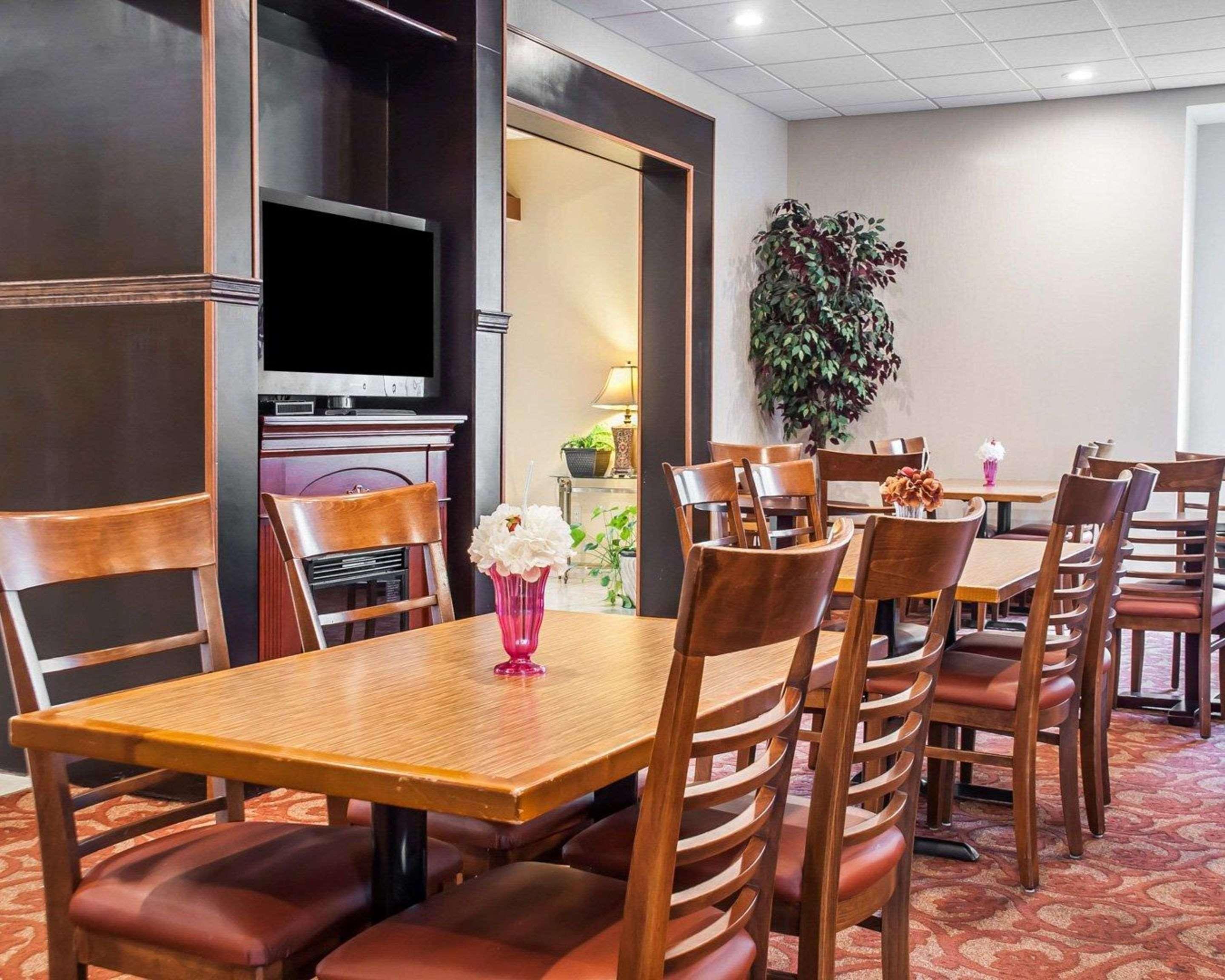 Quality Inn Buffalo Airport Cheektowaga Esterno foto