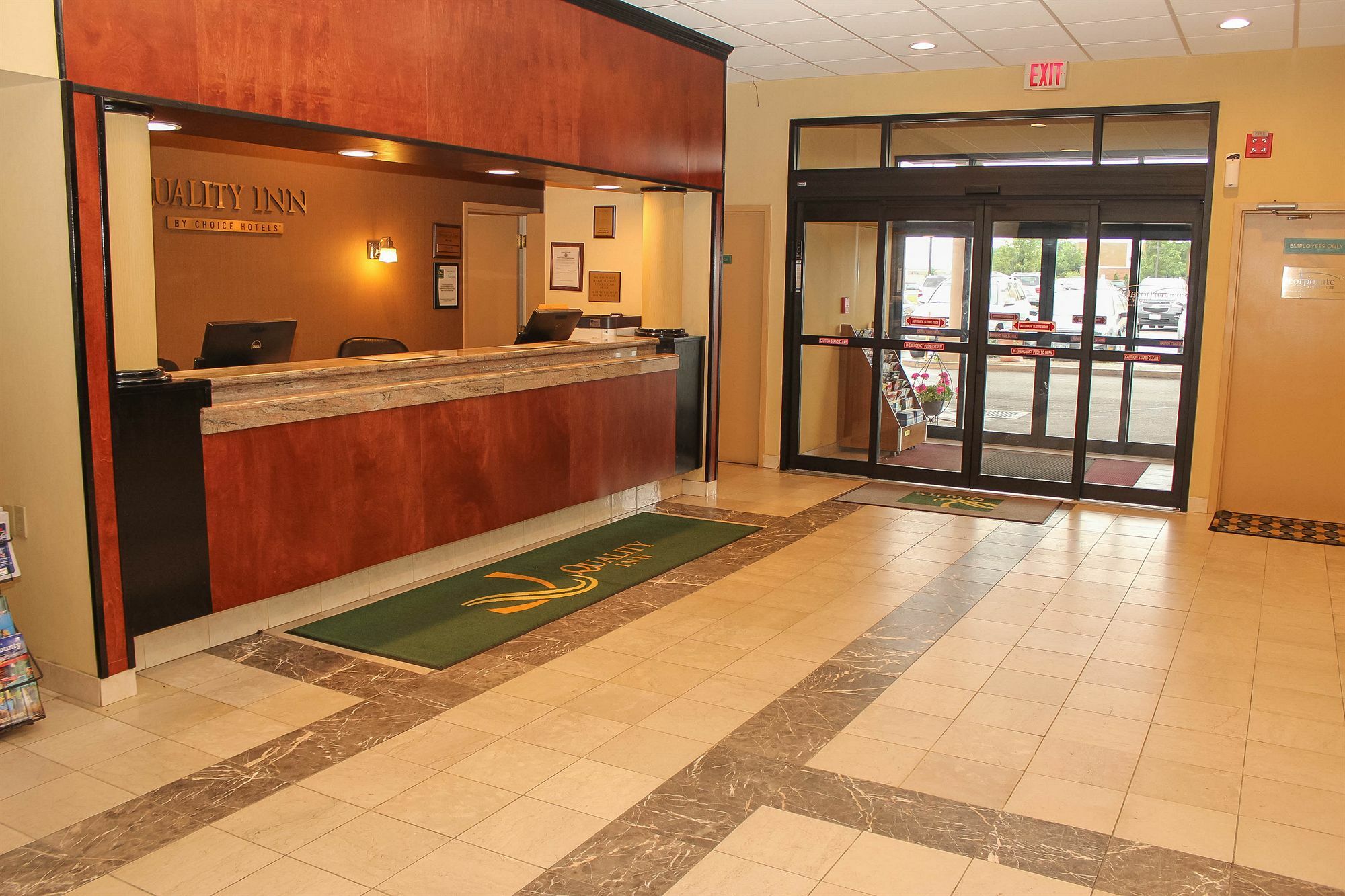 Quality Inn Buffalo Airport Cheektowaga Esterno foto